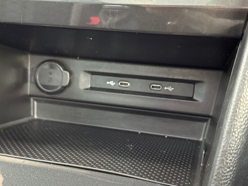 More views of Volkswagen Tiguan