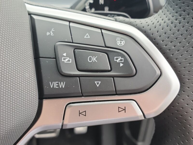 More views of Volkswagen Tayron