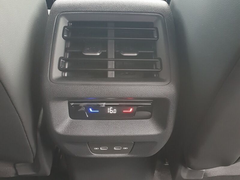 More views of Volkswagen Tayron