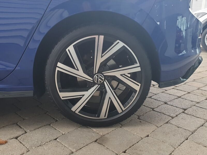 More views of Volkswagen Golf