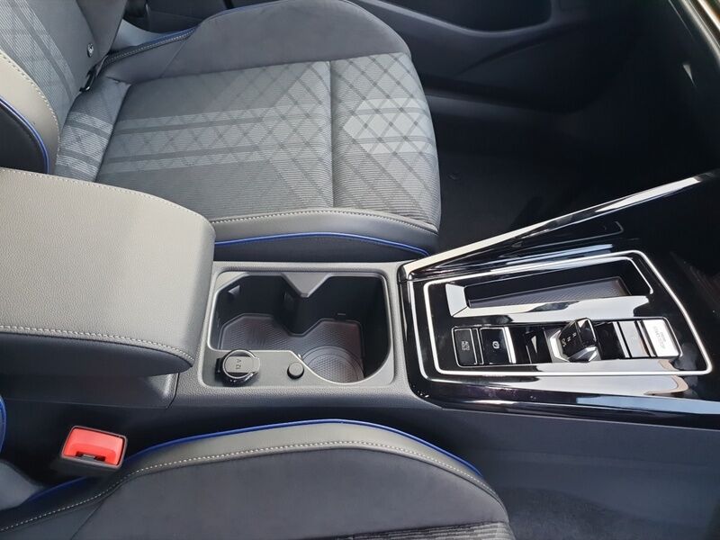 More views of Volkswagen Golf