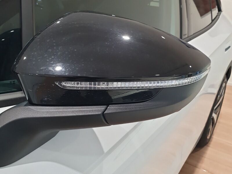 More views of Volkswagen ID.5