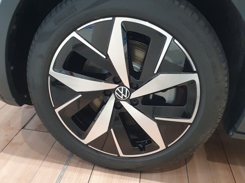 More views of Volkswagen ID.5