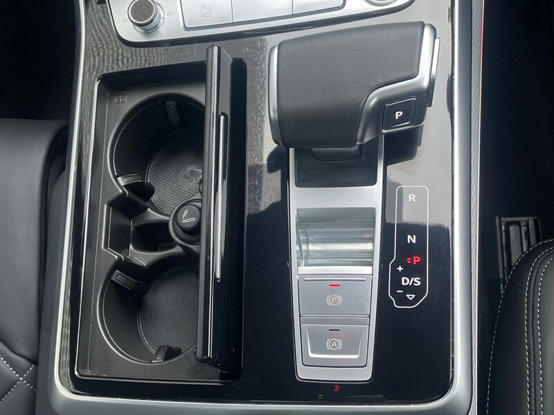 More views of Audi Q7