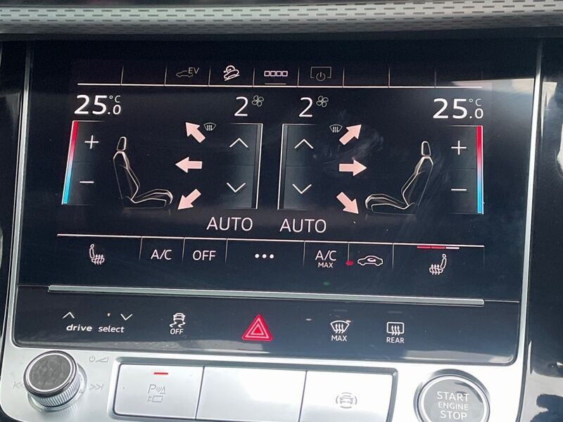 More views of Audi Q7