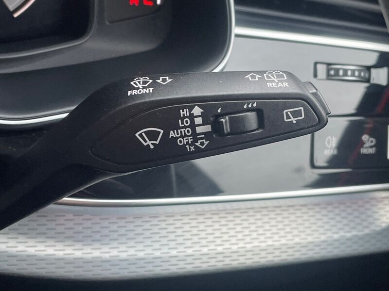 More views of Audi Q7