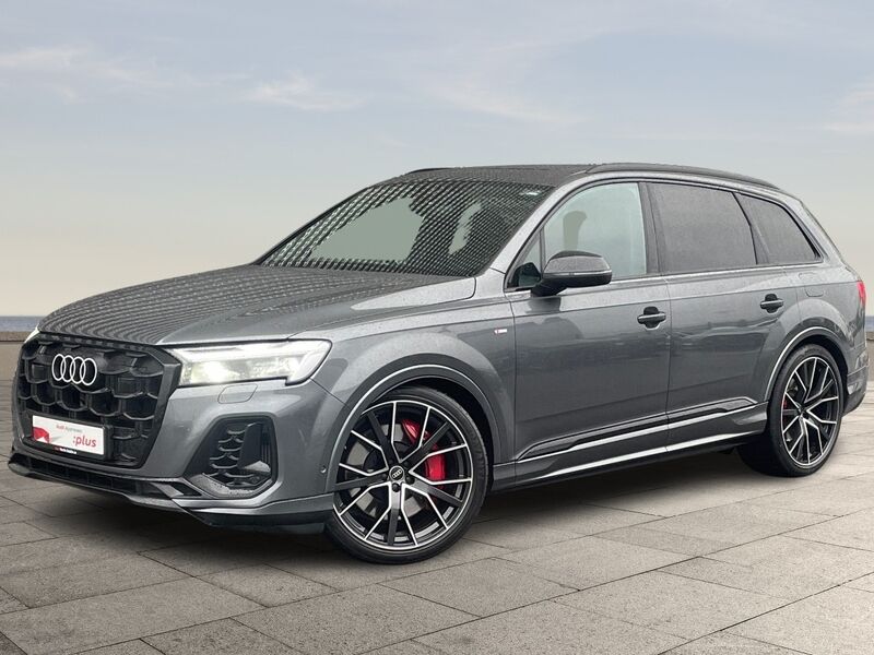 More views of Audi Q7