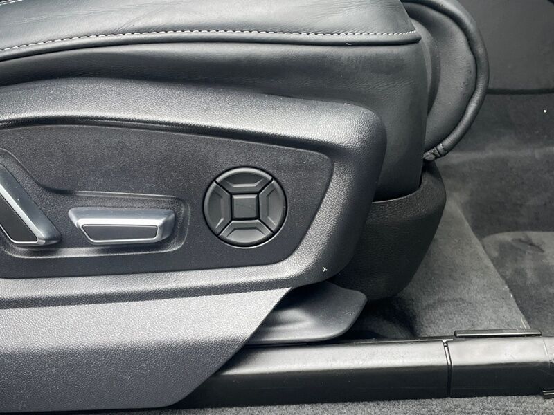 More views of Audi Q7