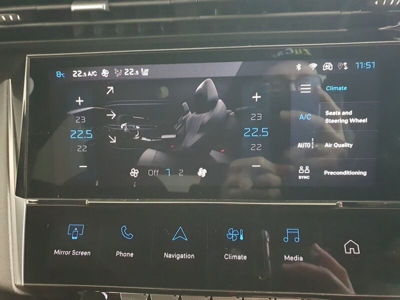 More views of Peugeot 308