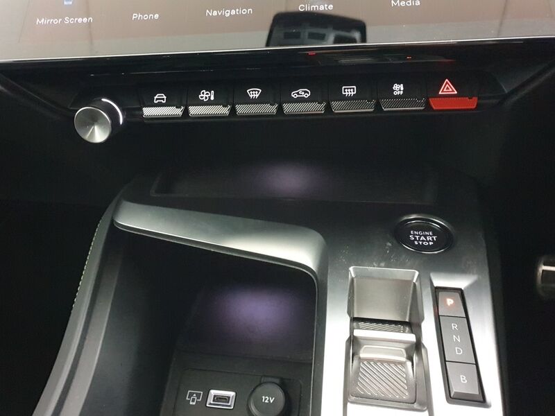 More views of Peugeot 308