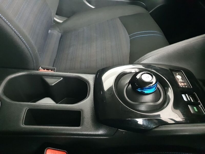 More views of Nissan Leaf