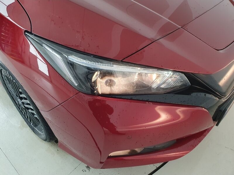 More views of Nissan Leaf