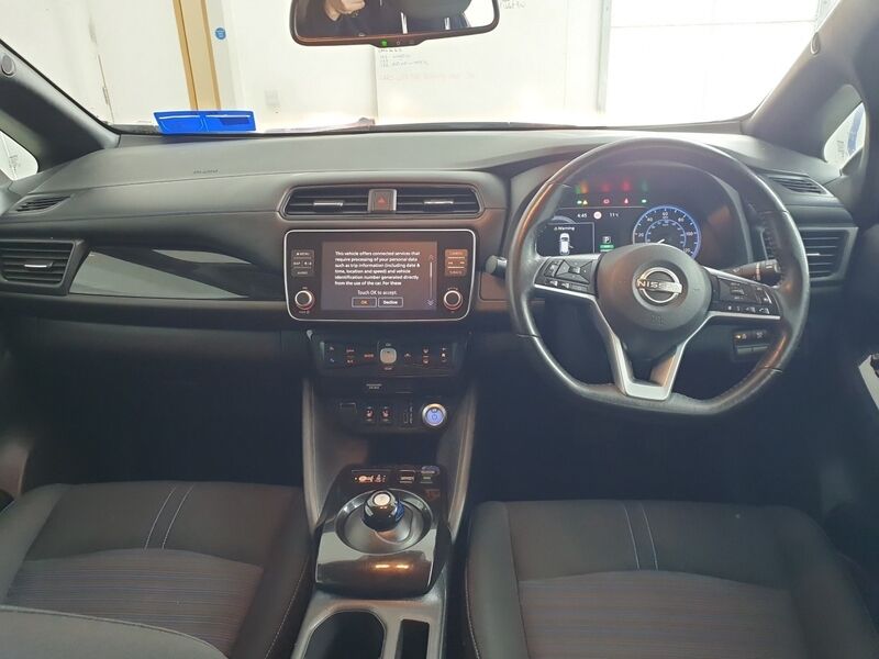 More views of Nissan Leaf