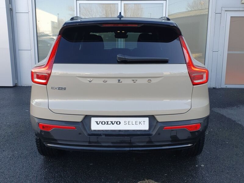 More views of Volvo EX40