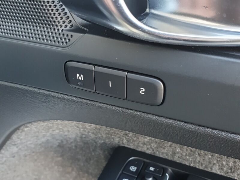 More views of Volvo EX40