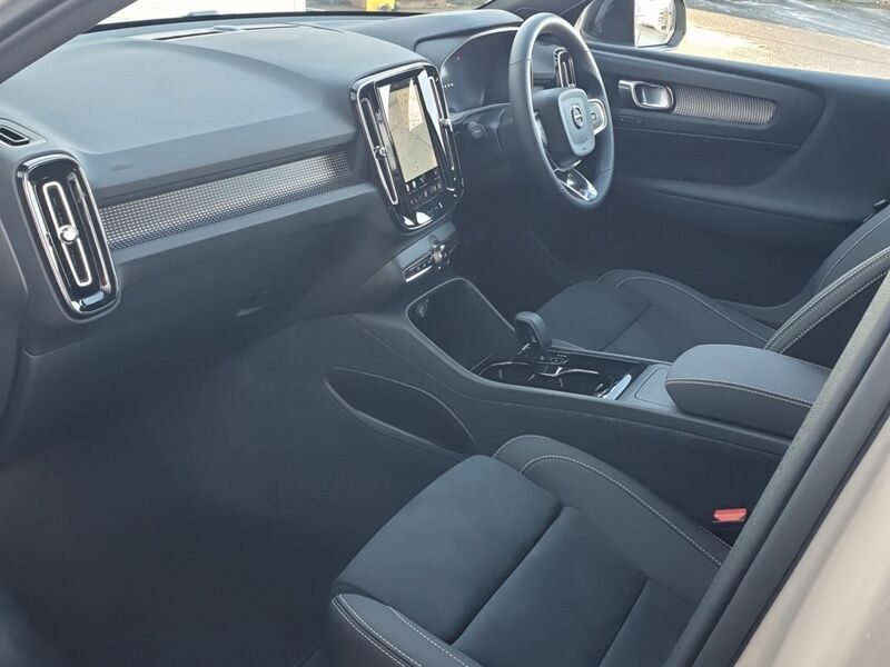 More views of Volvo EX40