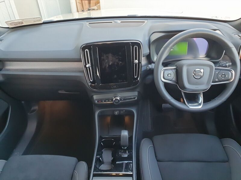 More views of Volvo EX40