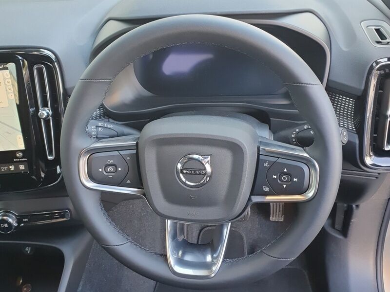 More views of Volvo EX40