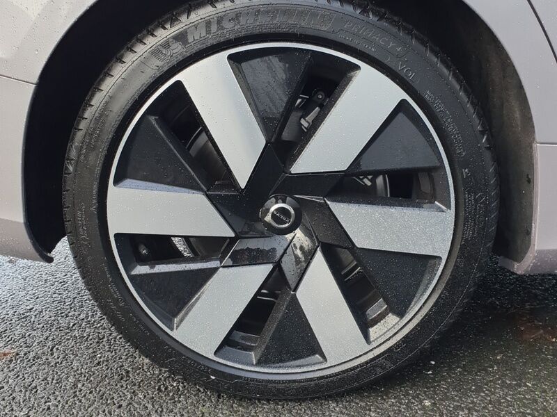 More views of Volvo V60