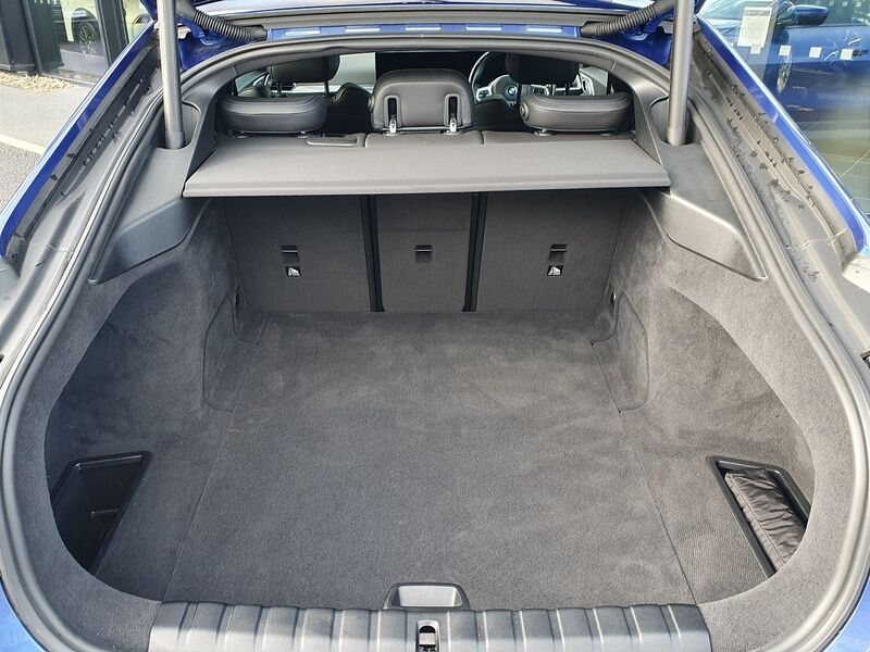 More views of BMW i4