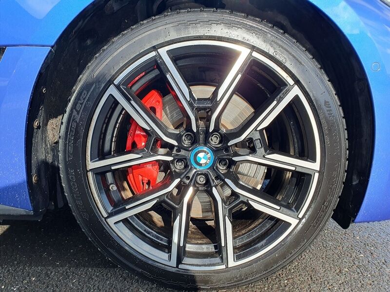 More views of BMW i4