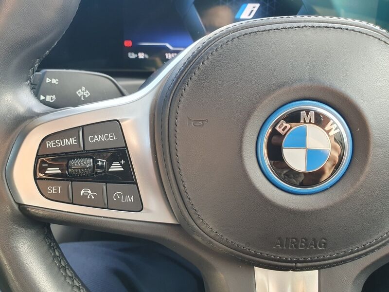 More views of BMW i4