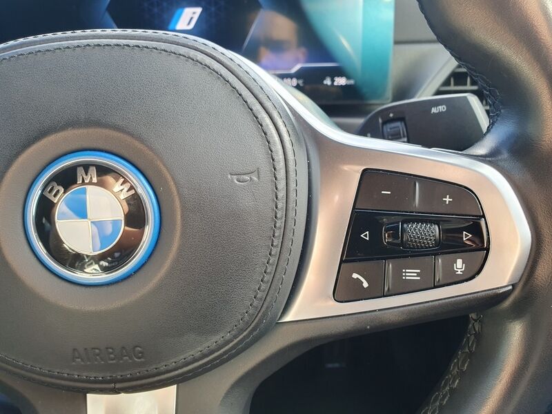 More views of BMW i4
