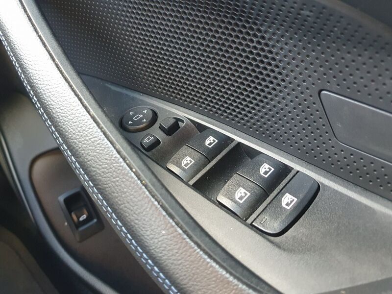 More views of BMW i4