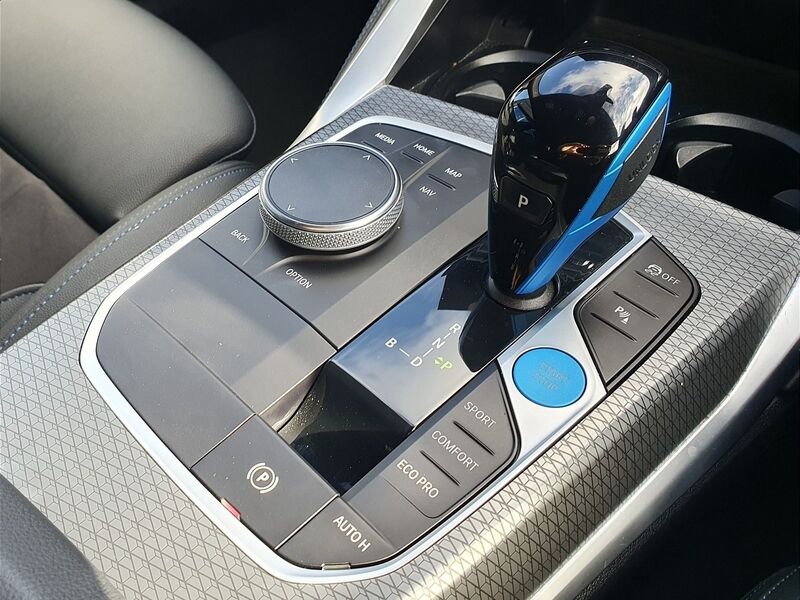 More views of BMW i4