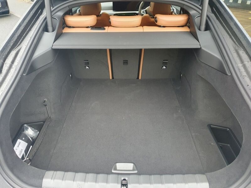 More views of BMW i4