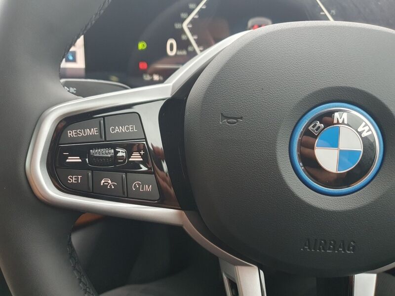 More views of BMW i4