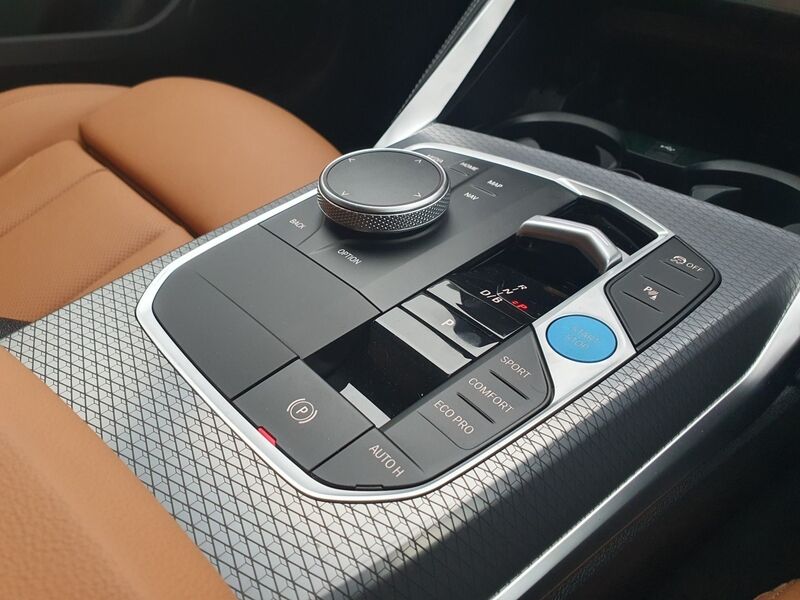 More views of BMW i4
