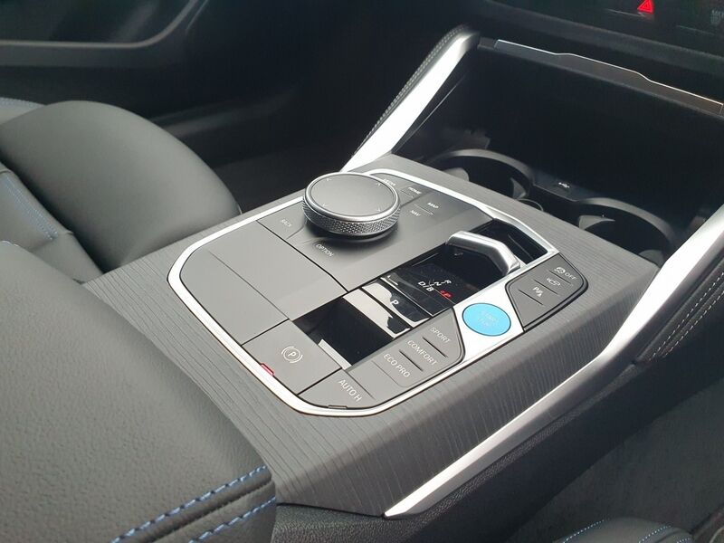 More views of BMW i4