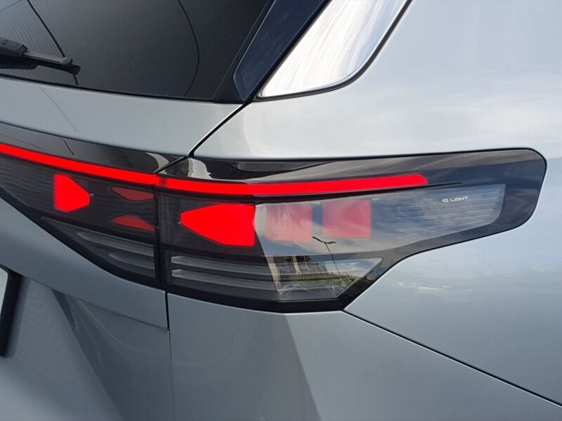 More views of Volkswagen Tayron