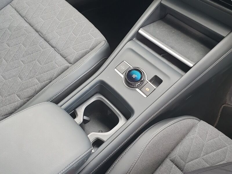 More views of Volkswagen Tayron