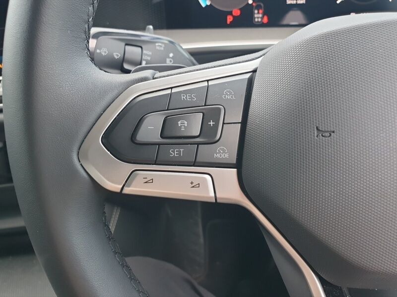 More views of Volkswagen Tayron