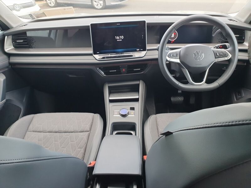More views of Volkswagen Tayron