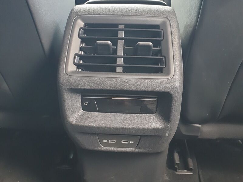 More views of Volkswagen Tayron