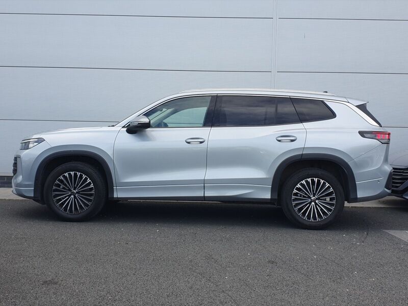 More views of Volkswagen Tayron