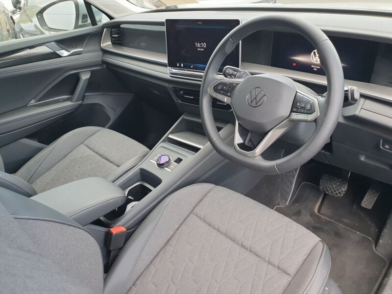 More views of Volkswagen Tayron