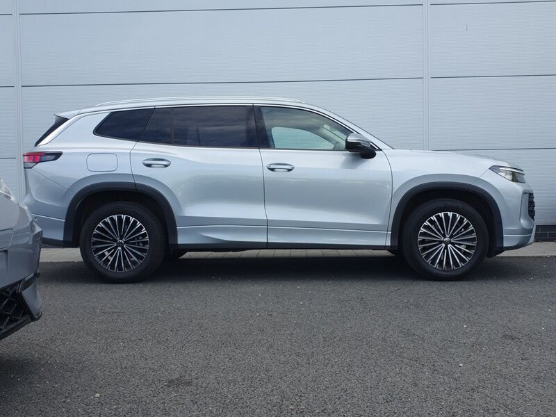 More views of Volkswagen Tayron