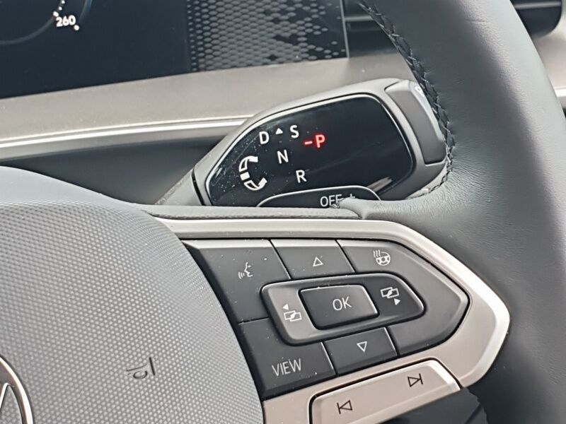 More views of Volkswagen Tayron