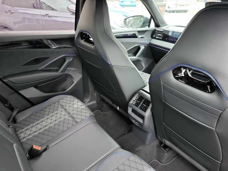 More views of Volkswagen Tiguan