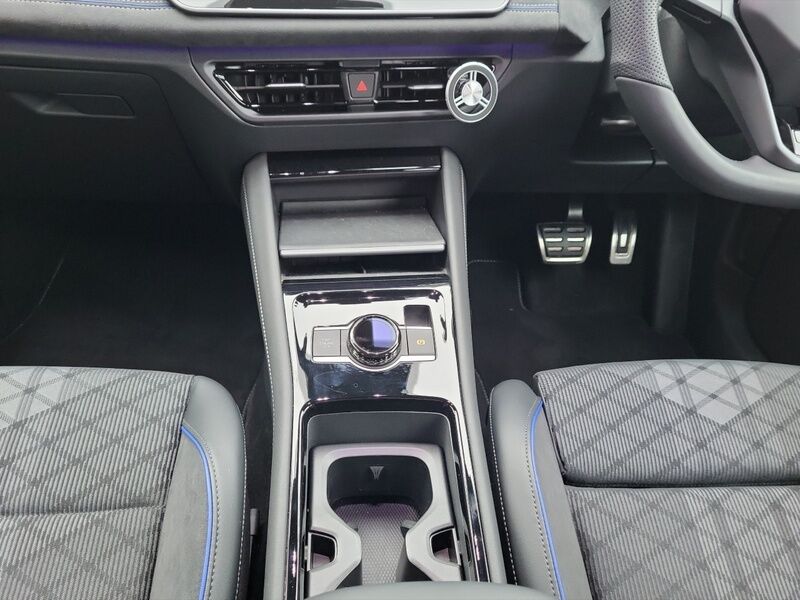 More views of Volkswagen Tiguan