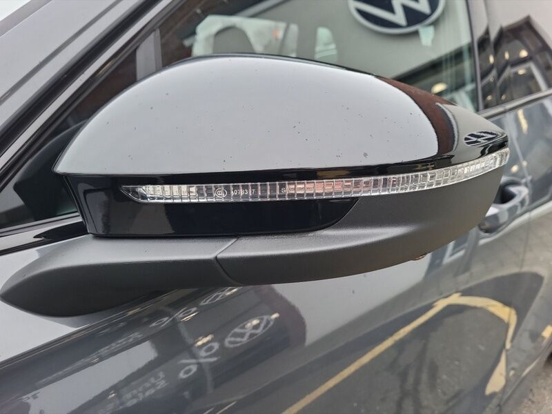 More views of Volkswagen Tiguan