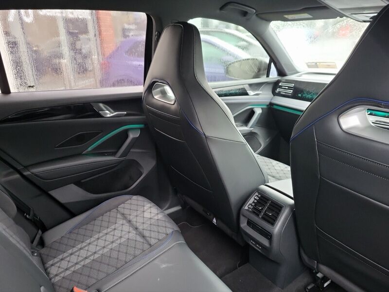 More views of Volkswagen Tiguan