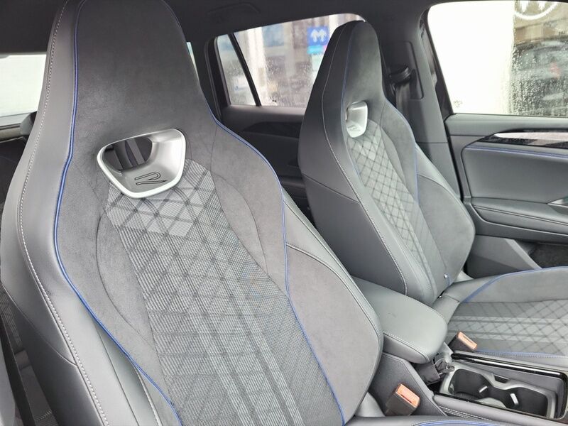 More views of Volkswagen Tiguan