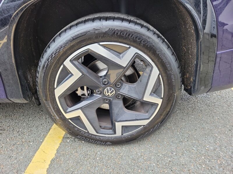 More views of Volkswagen Tayron