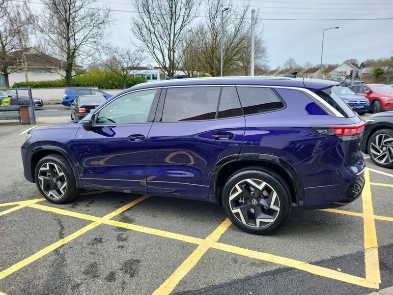 More views of Volkswagen Tayron