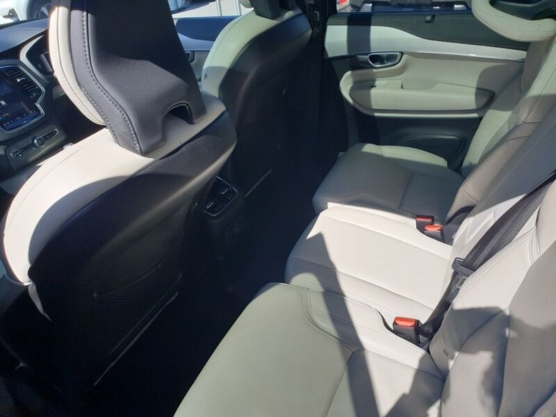 More views of Volvo XC90